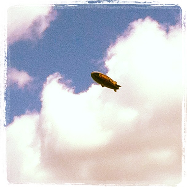 Dirigible!