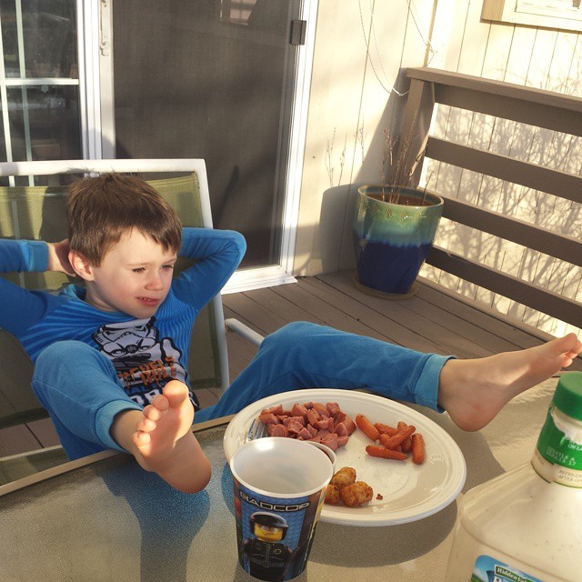 Someone should teach this kid appropriate table manners...