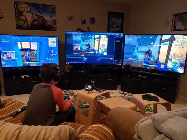 Sunday streaming... #fortnite